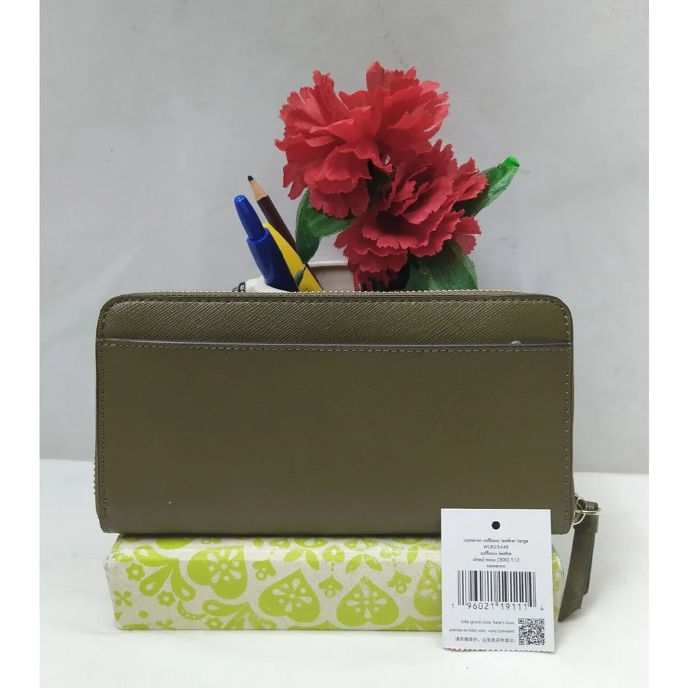 Kate Spade New York Moss Green Leather Zip Around Credit Card Wallet - NWT
